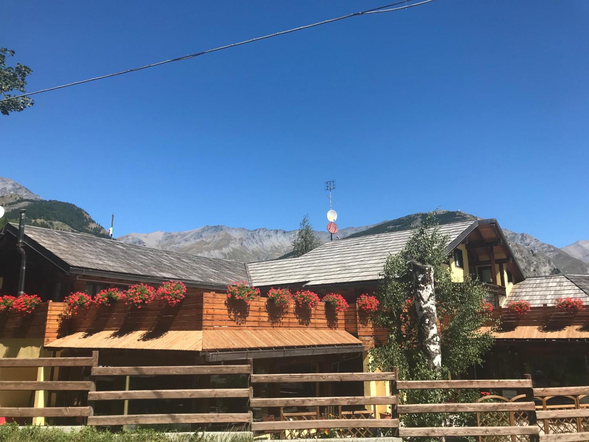 Hotel Ca Fiore Bardonecchia Exterior photo