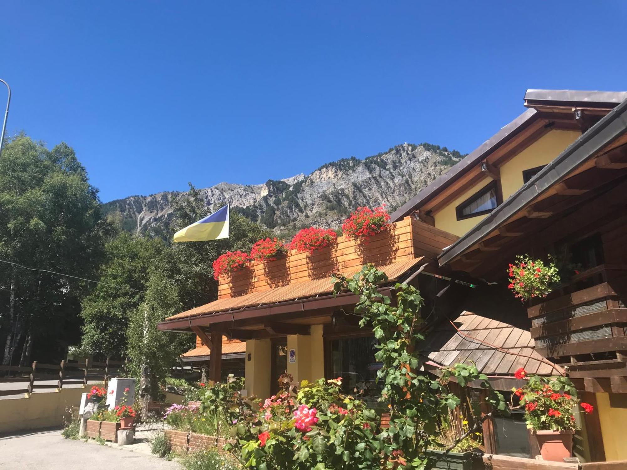 Hotel Ca Fiore Bardonecchia Exterior photo
