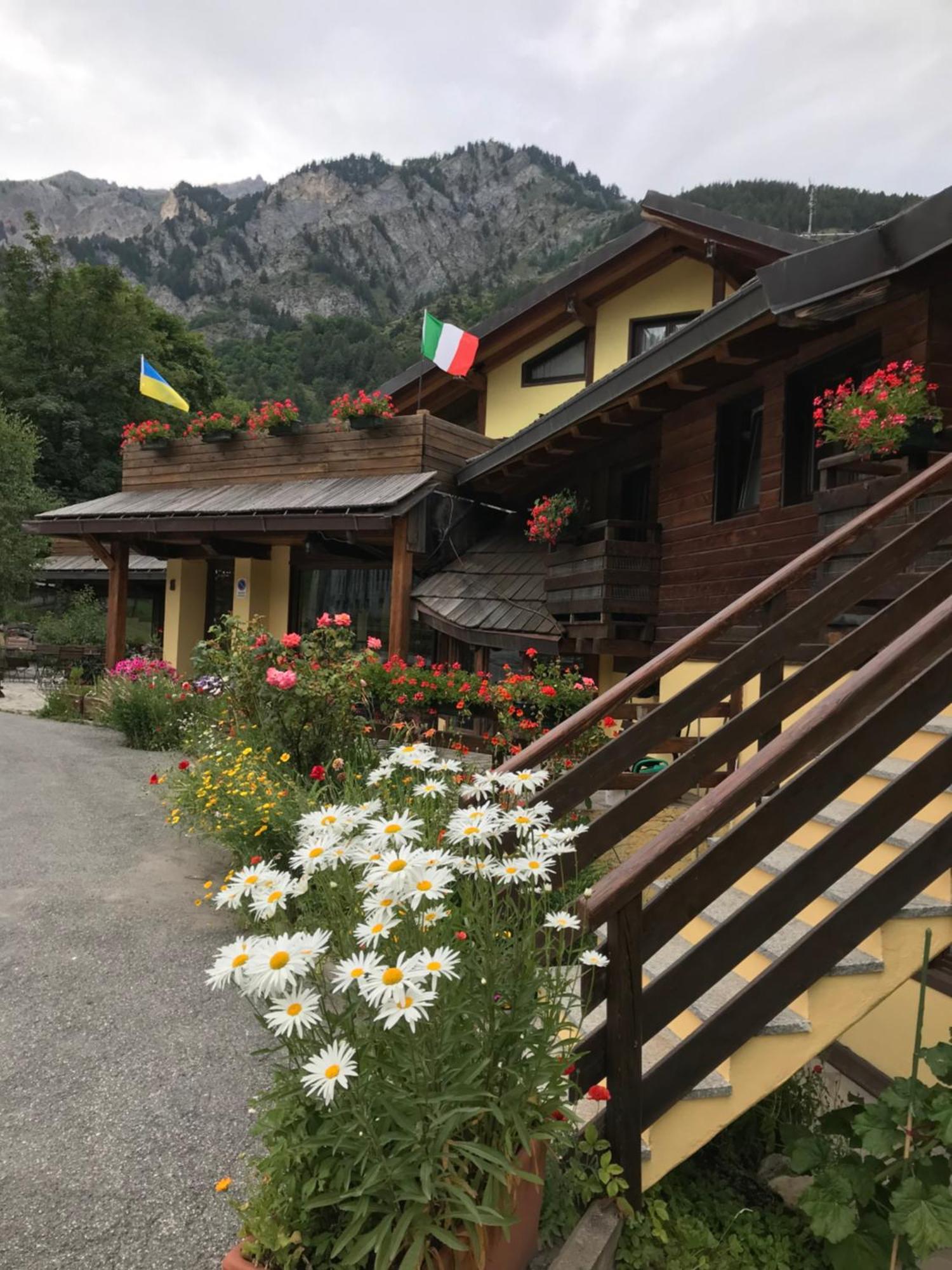 Hotel Ca Fiore Bardonecchia Exterior photo